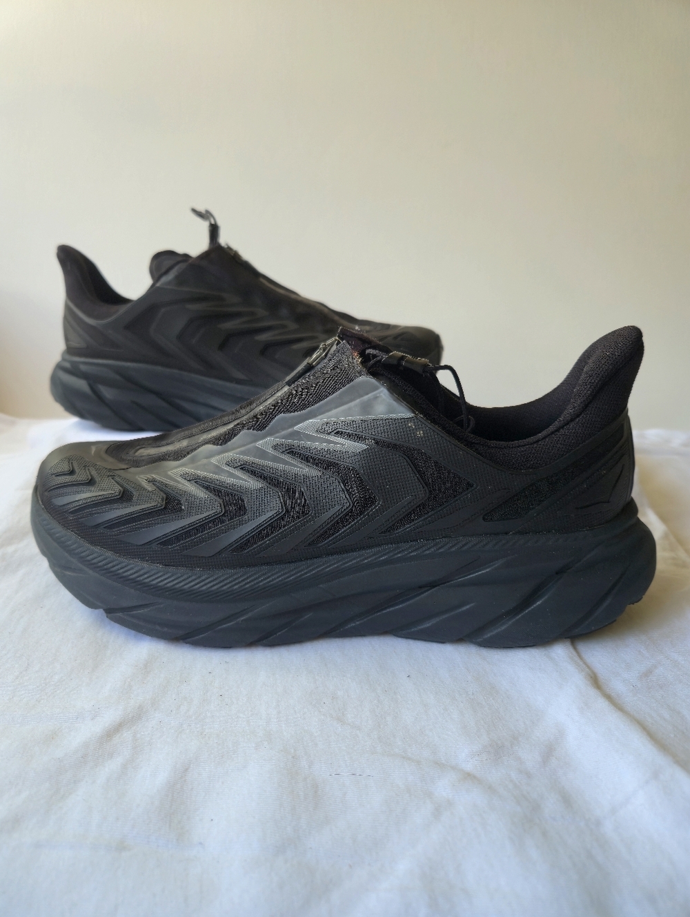 Hoka One One U Project Clifton Running Shoes Black Size Men 9.5/Women's 10.5